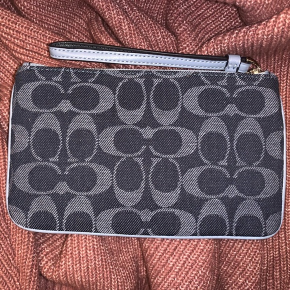 DENIM WRISTLET - Picture 5 of 5